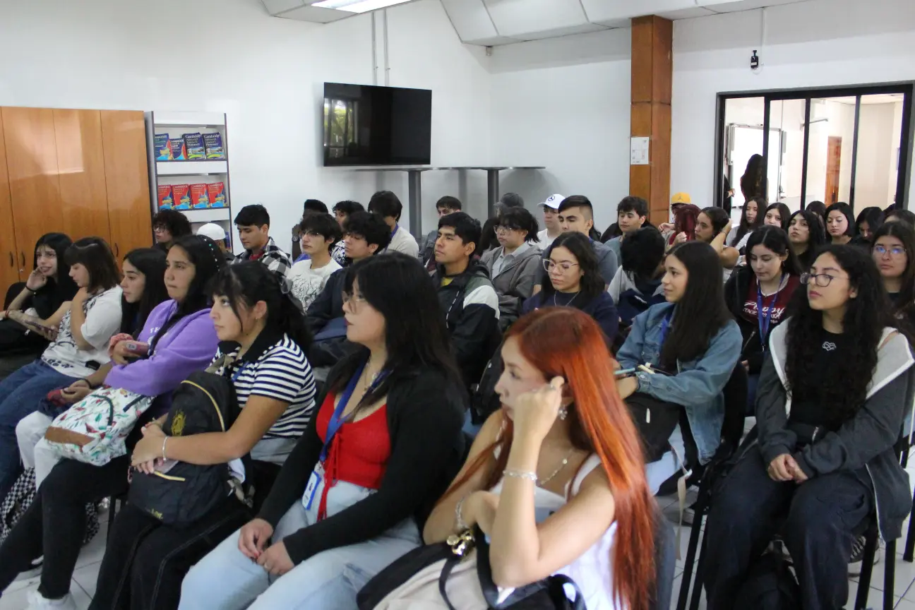 Bienvenida estudiantes nuevos 2025 diurno