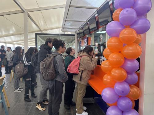 Apertura del local XS Market en Rondizzoni II